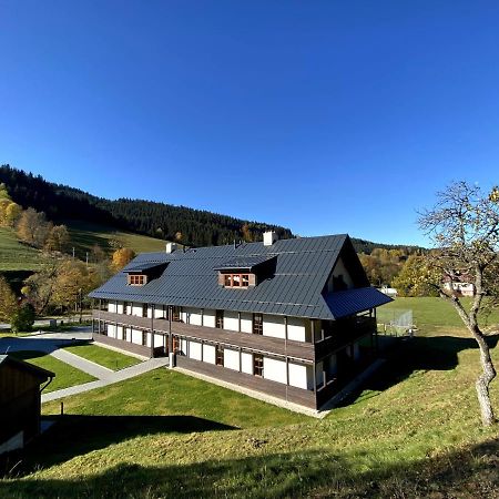 Polansky Dvur Apartamento Velké Karlovice Exterior foto