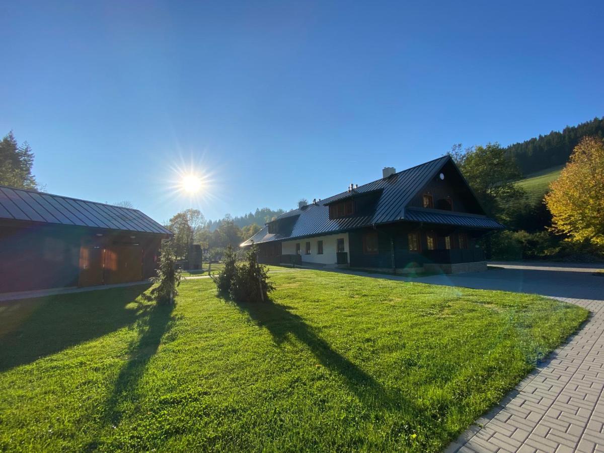 Polansky Dvur Apartamento Velké Karlovice Exterior foto