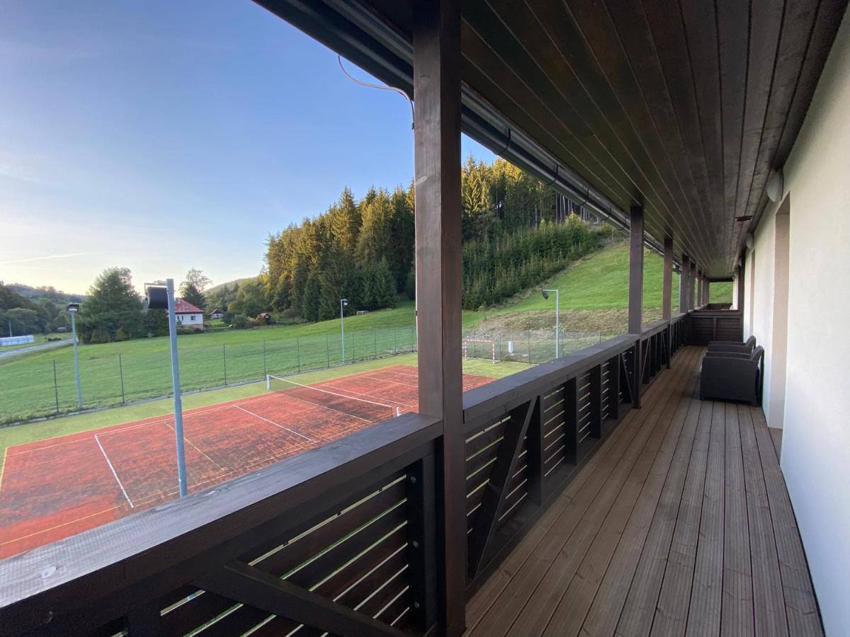 Polansky Dvur Apartamento Velké Karlovice Exterior foto