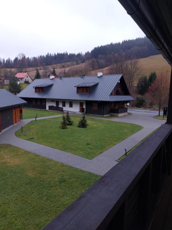 Polansky Dvur Apartamento Velké Karlovice Exterior foto
